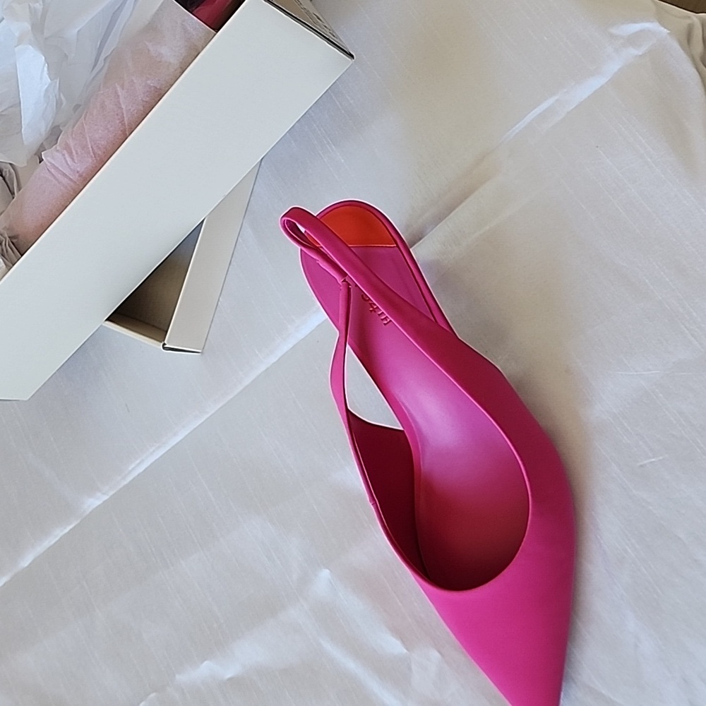 Women's Hot Pink Slingback Pointed-Toe Kitten Heel Pumps - Picture 3 of 4